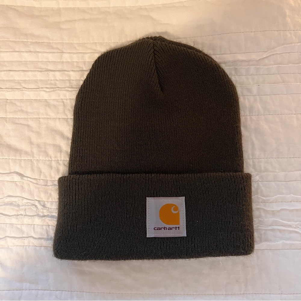 olive green Carhartt beanie